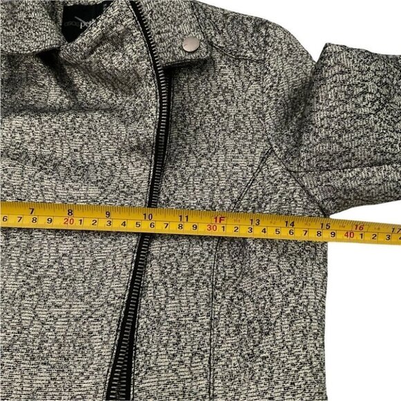 ASOS  Petite Metallic Blazer Zipper Blazer with front zip pockets - Picture 5 of 9